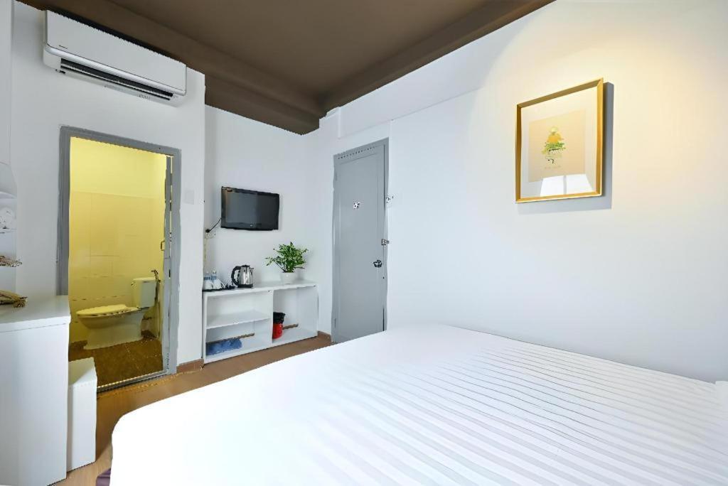 The Noble Swan Wood Park Hotel Ho Şi Min Exterior foto